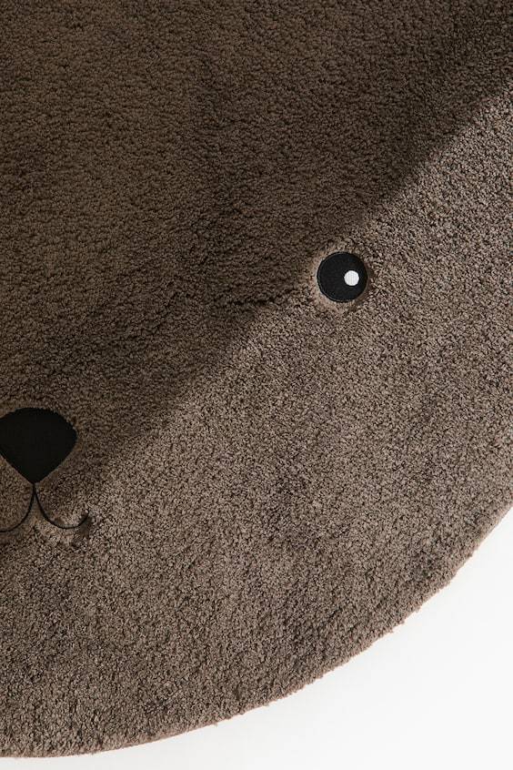 HM Animal-shaped rug