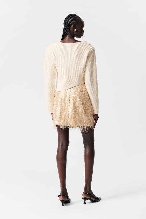 HM Asymmetrischer Rippstrickpullover