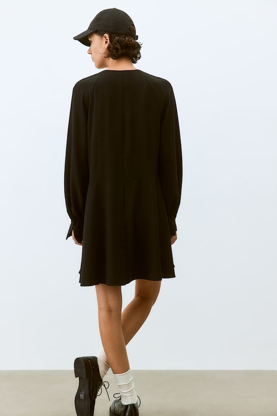 HM Ausgestelltes Kleid