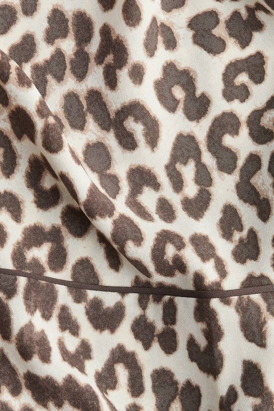 HM Ausgestelltes Kleid