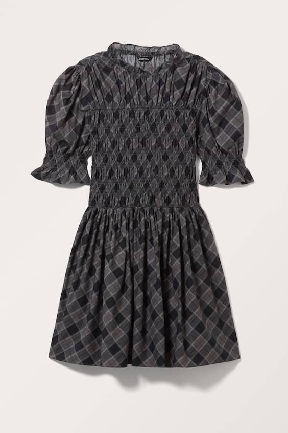 HM Bauschiges, Gesmoktes Minikleid