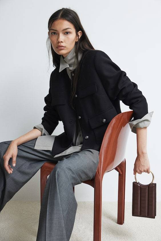 HM Blazer mit goldfarbenen Knöpfen