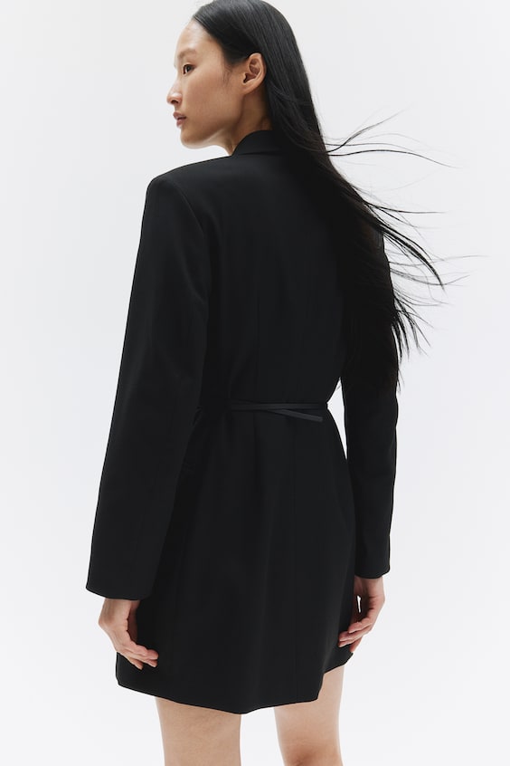 HM Blazerkleid Mit Gürtel