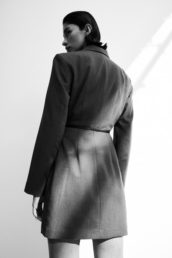 HM Blazerkleid Mit Gürtel