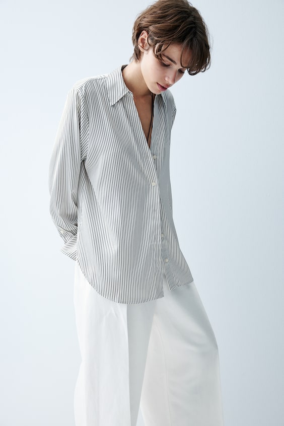 HM Bluse mit V-Ausschnitt