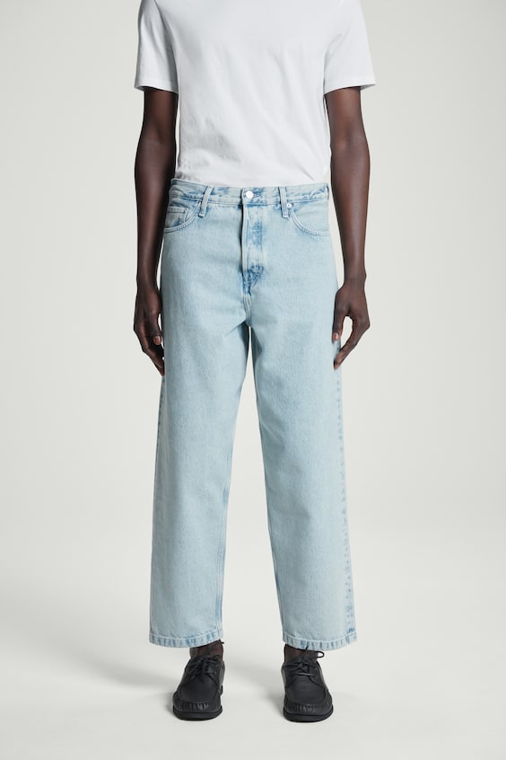 HM DOME JEANS – GERADES/KNÖCHELLANGES BEIN