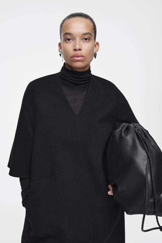 HM DOUBLEFACE-WOLLKLEID MIT V-AUSSCHNITT