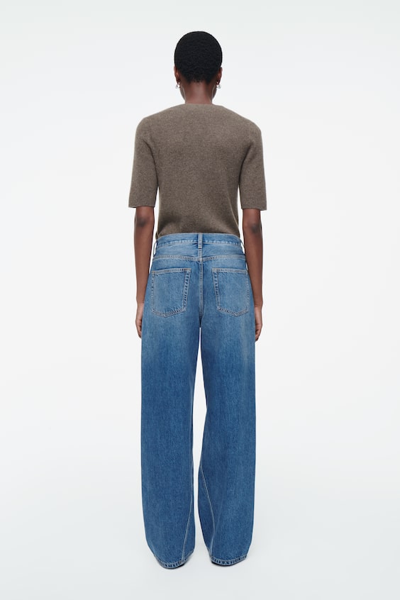 HM FACADE JEANS – GERADES BEIN