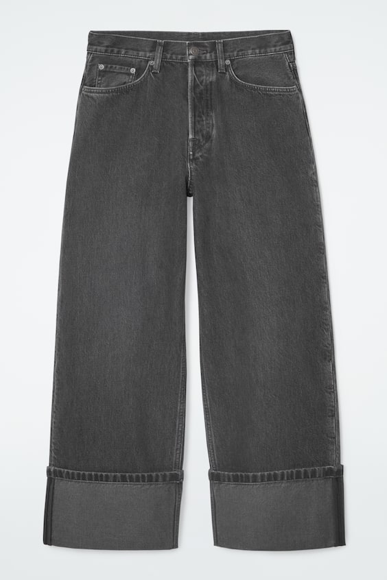 HM FACADE JEANS MIT UMSCHLAG – GERADES BEIN