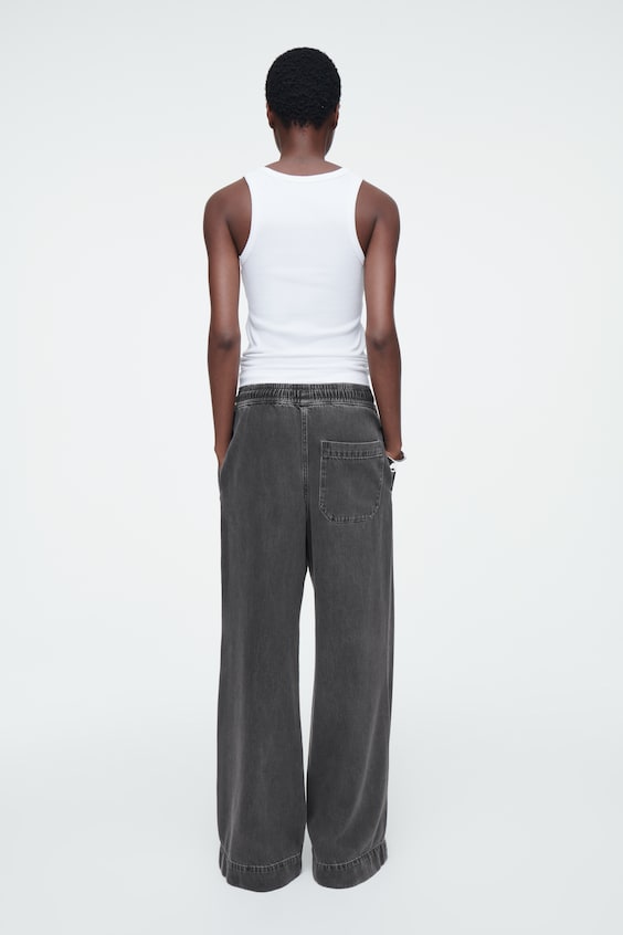 HM FLIESSENDE HOSE AUS DENIM MIT WEITEM BEIN