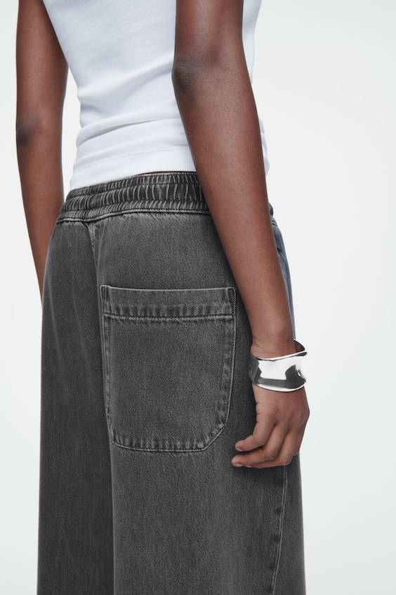 HM FLIESSENDE HOSE AUS DENIM MIT WEITEM BEIN