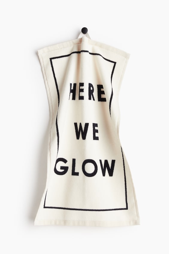 HM Gästehandtuch aus Velours mit Motivdetail