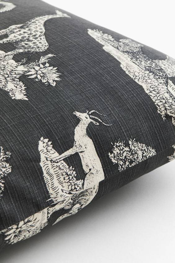 HM Gemusterte Kissenhülle