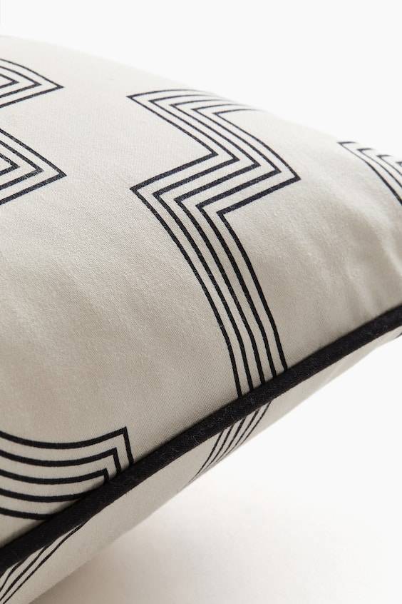 HM Gemusterte Satin-Kissenhülle