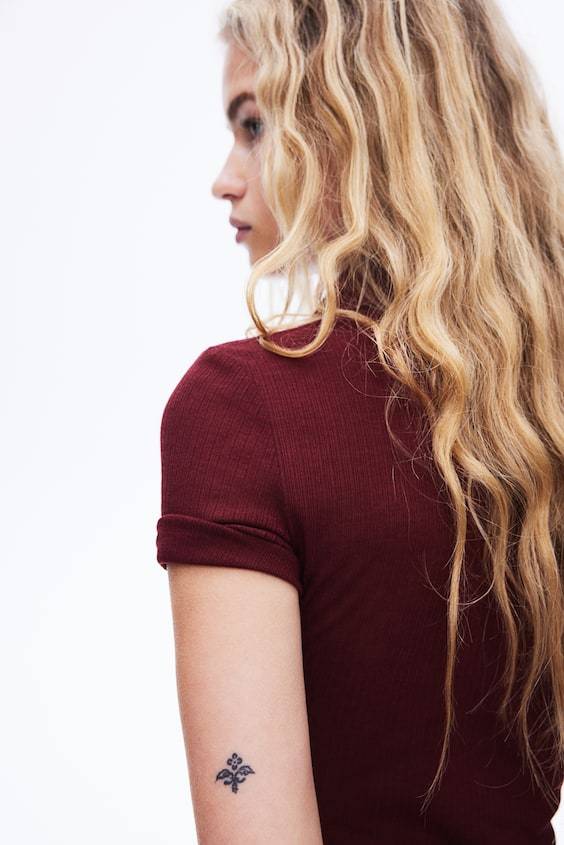 HM Geripptes Poloshirt