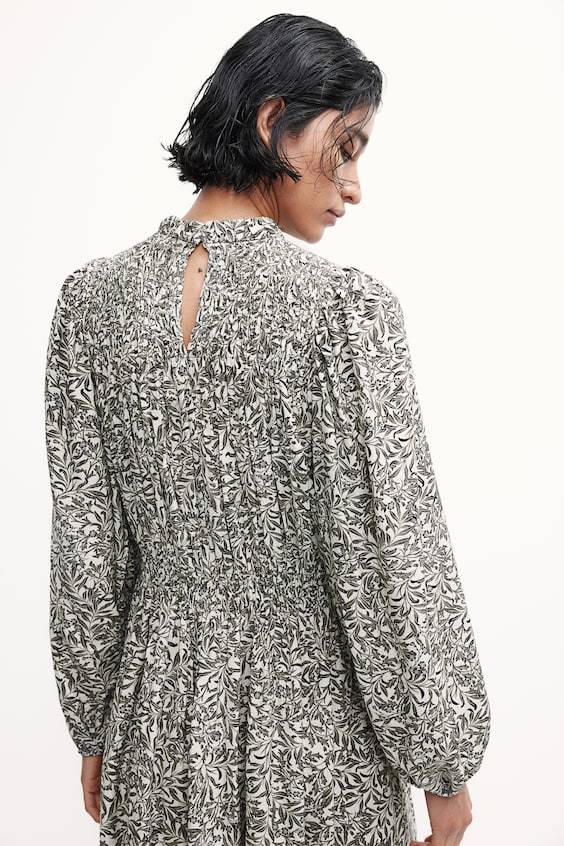 HM Gesmoktes Kleid