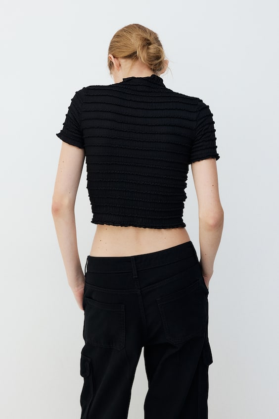 HM Gesmoktes Shirt Mit Overlock-Details