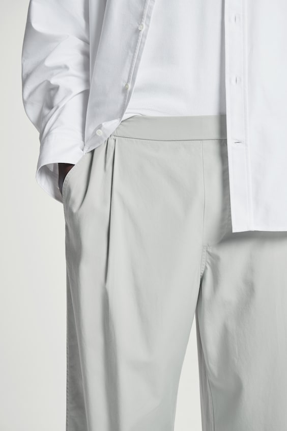 HM HOSE MIT WEITEM BEIN UND ELASTISCHEM BUND