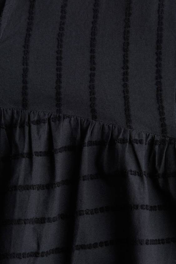 HM Kleid Mit Betonten Schultern