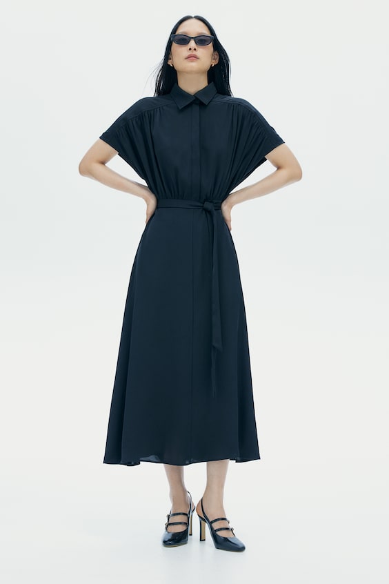 HM Kleid Mit Bindegürtel