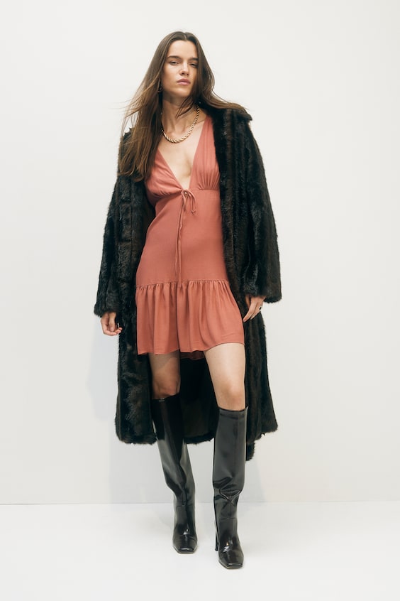 HM Kleid Mit V-Ausschnitt