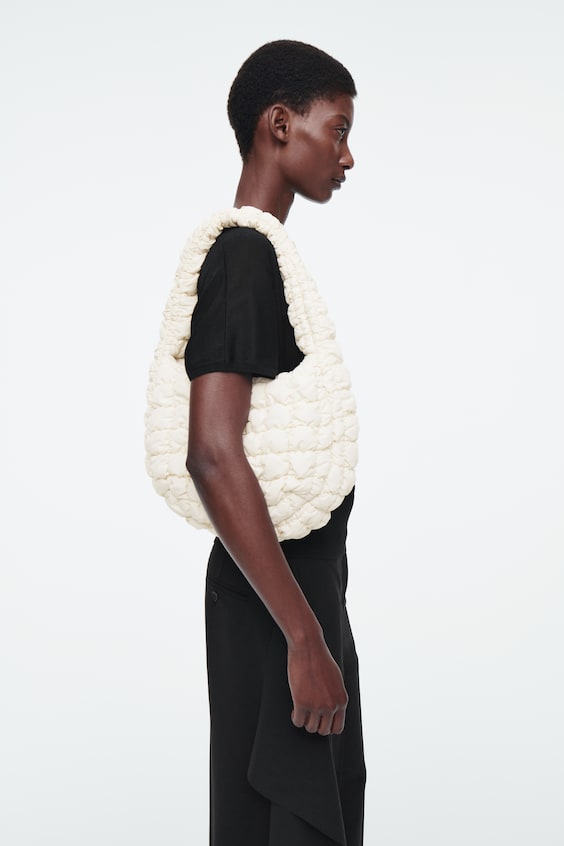 HM KLEINE GESTEPPTE TASCHE