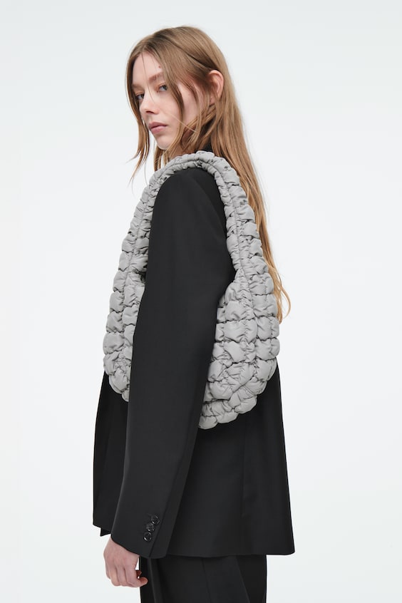 HM KLEINE GESTEPPTE TASCHE