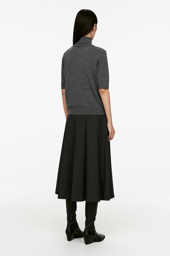 HM Kurzärmliger Rollkragenpullover