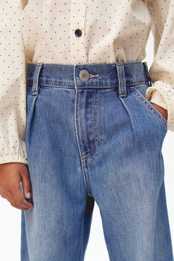 HM Loose Fit Jeans