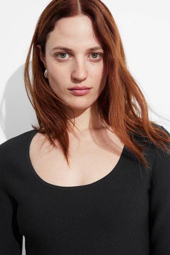 HM Mini-Strickkleid Mit Schößchen