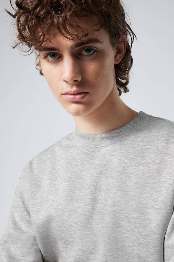 HM Mittelschweres Standard-Sweatshirt