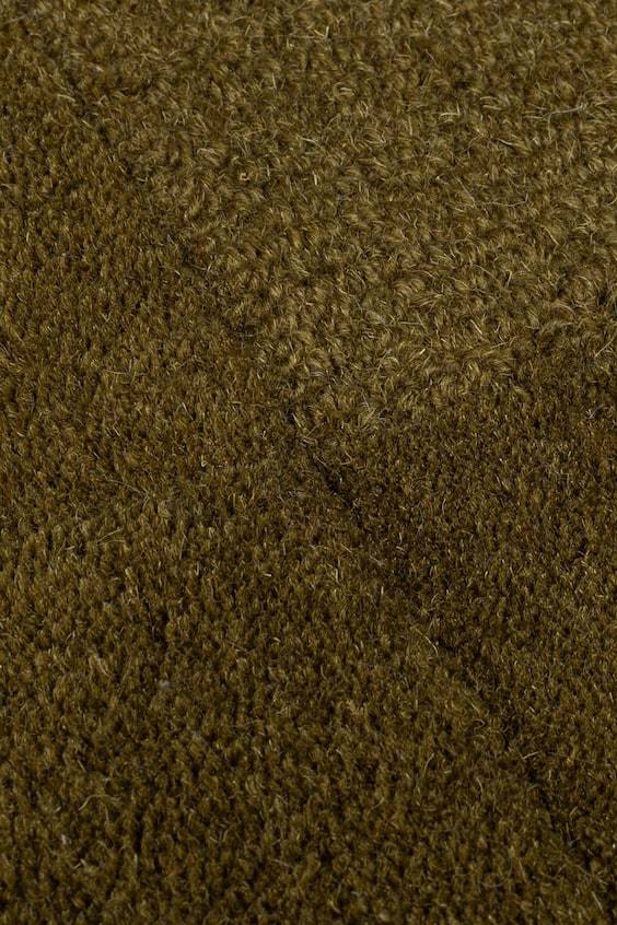 HM Moderner Teppich Aus Wolle Im Schachbrettmuster