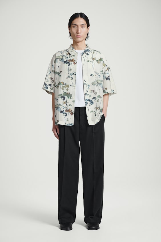 HM OVERSIZED-KURZARMHEMD MIT FLORALEM PRINT