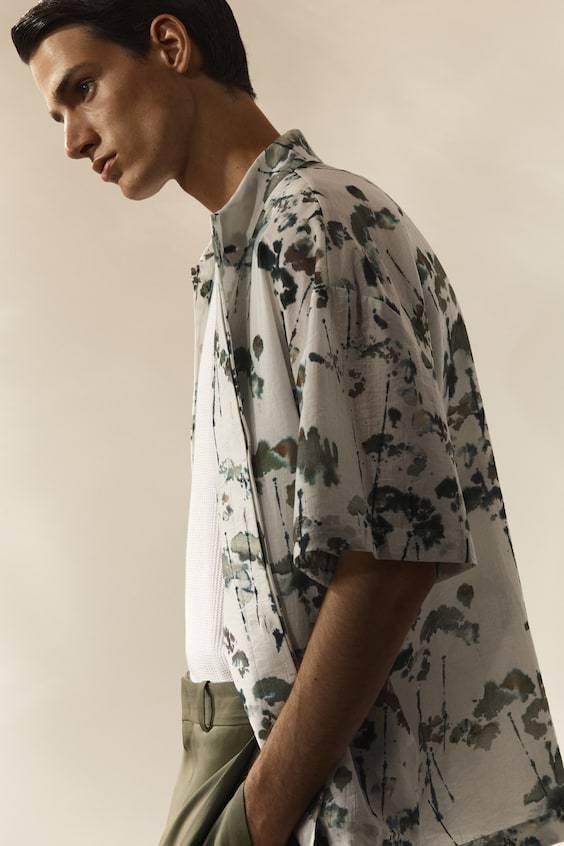 HM OVERSIZED-KURZARMHEMD MIT FLORALEM PRINT