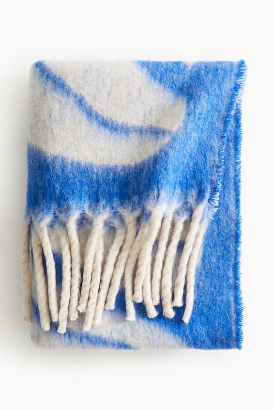 HM Patterned wool-blend blanket