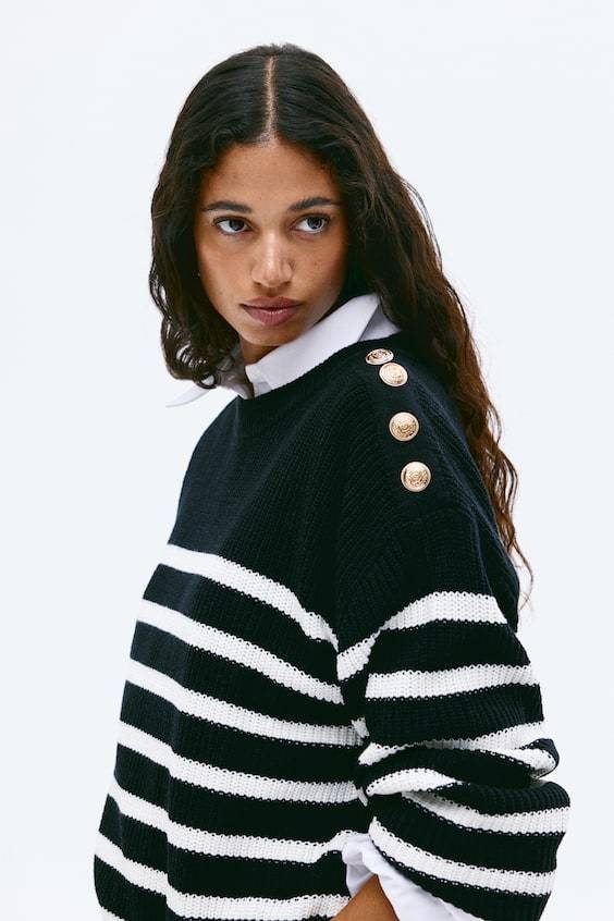 HM Pullover Mit Zierknöpfen