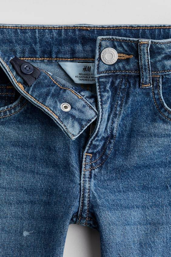HM Relaxed Tapered Fit Jeans