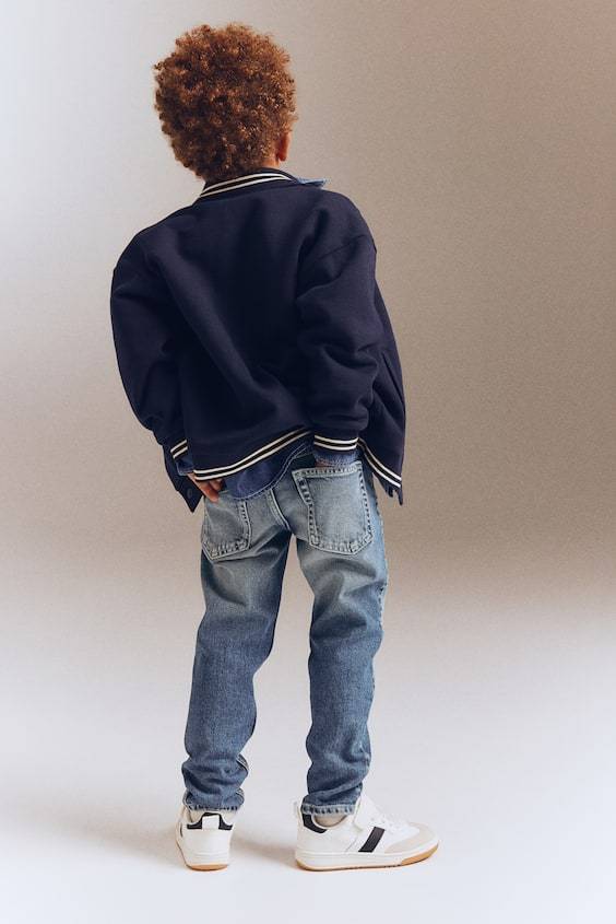 HM Relaxed Tapered Fit Jeans