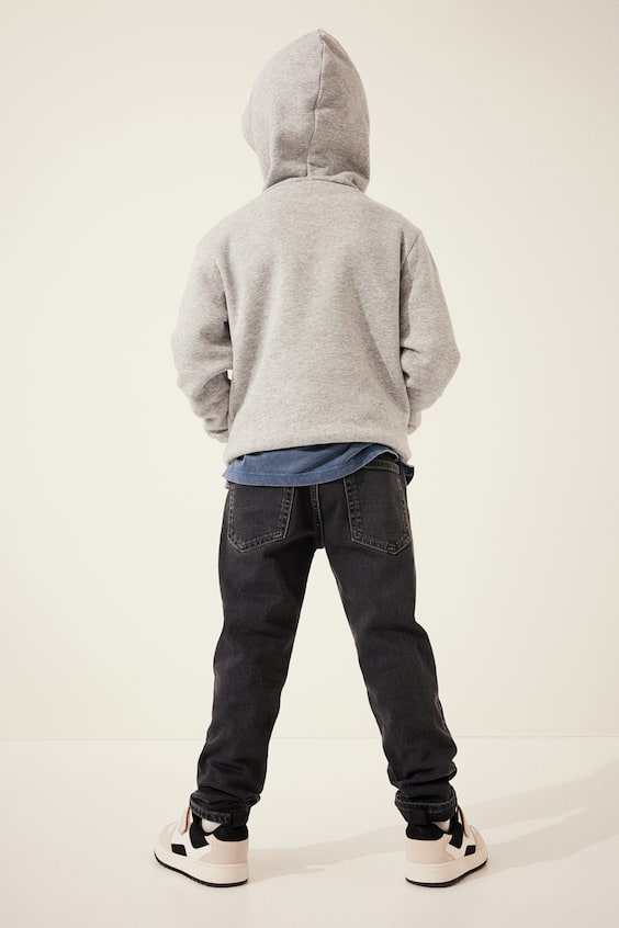 HM Relaxed Tapered Fit Jeans