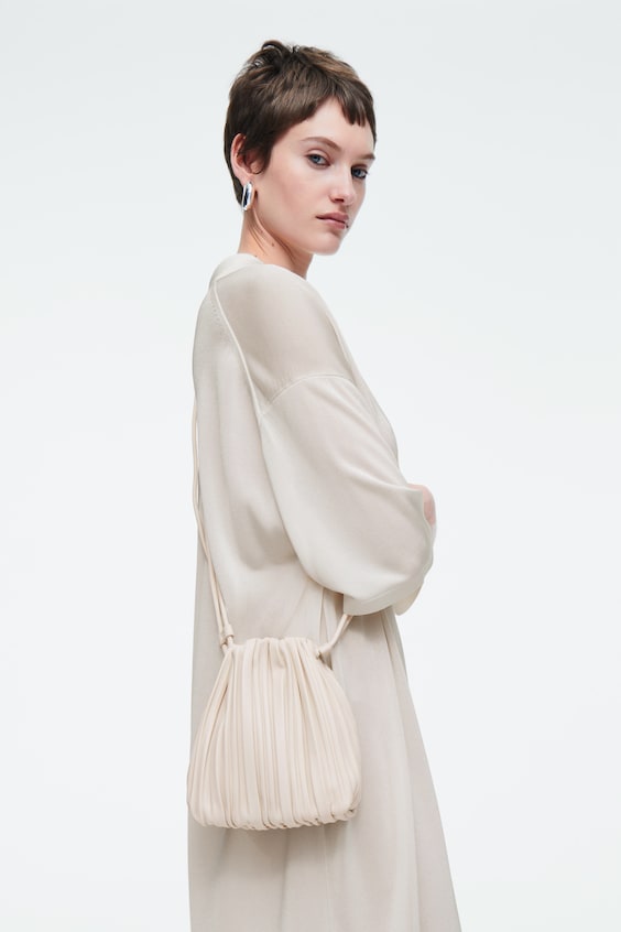 HM SCALLOP UMHÄNGETASCHE - LEDER