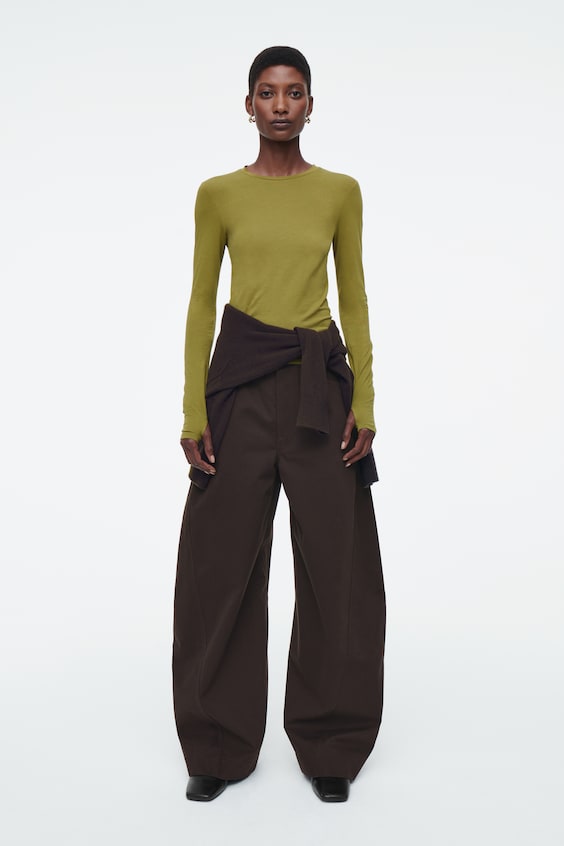 HM SCHMAL GESCHNITTENES LANGARMSHIRT