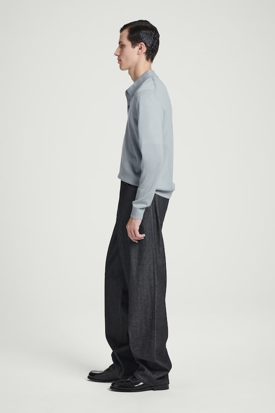 HM SCHMAL GESCHNITTENES POLOSHIRT AUS MERINOWOLLE