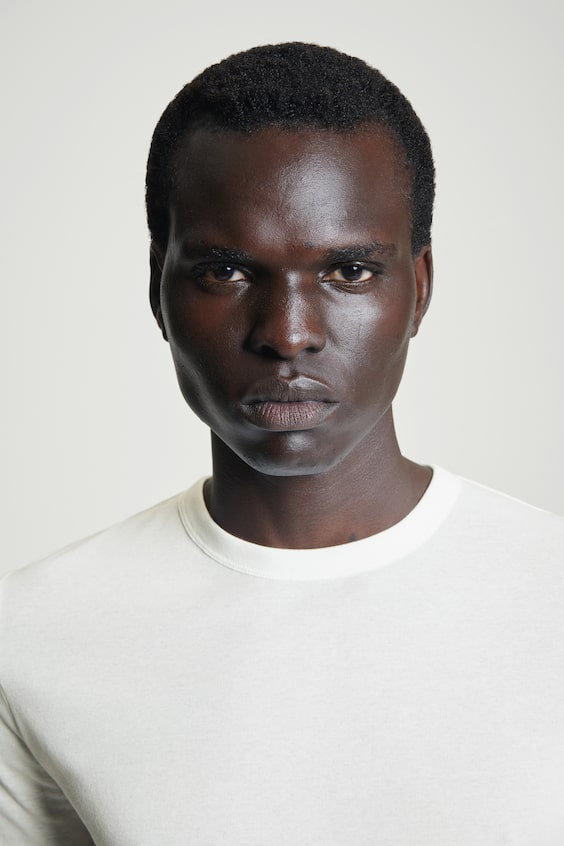 HM SCHMAL GESCHNITTENES T-SHIRT AUS BAUMWOLL-CRÊPE