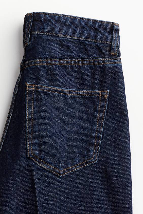 HM Schmal Zulaufende Jeans Bügelfalten