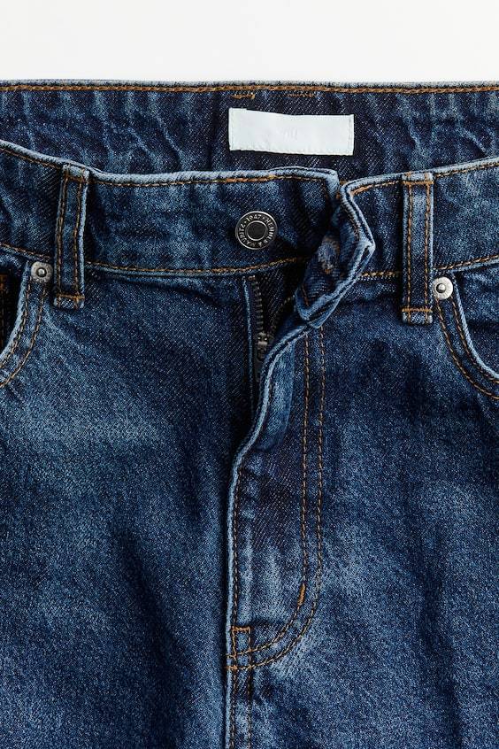 HM Schmal Zulaufende Jeans Bügelfalten