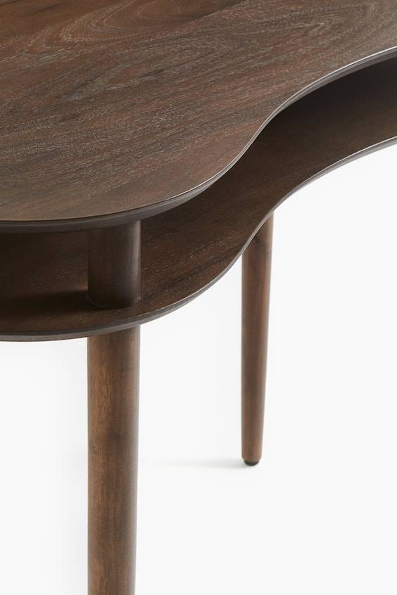 HM Schreibtisch Mit Unregelmäßiger Form