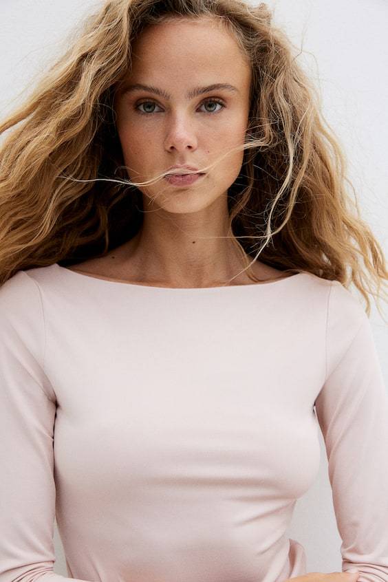 HM Shirt mit U-Boot-Ausschnitt