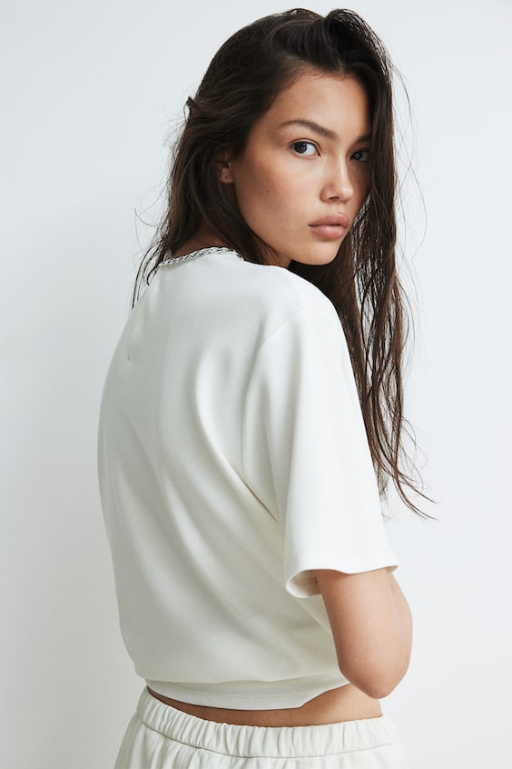 HM Shirt Mit Zierkette