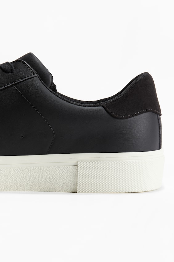 HM Sneaker