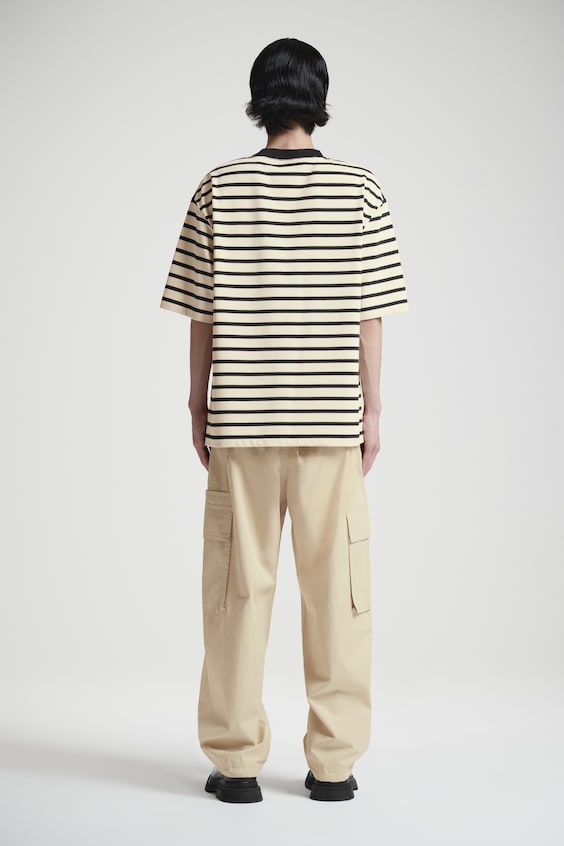 HM STRAPAZIERFÄHIGES T-SHIRT